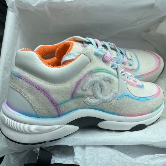 SPORTS Low-Top Sneakers from CHANEL, 2020-21FW - Picture 2 of 7